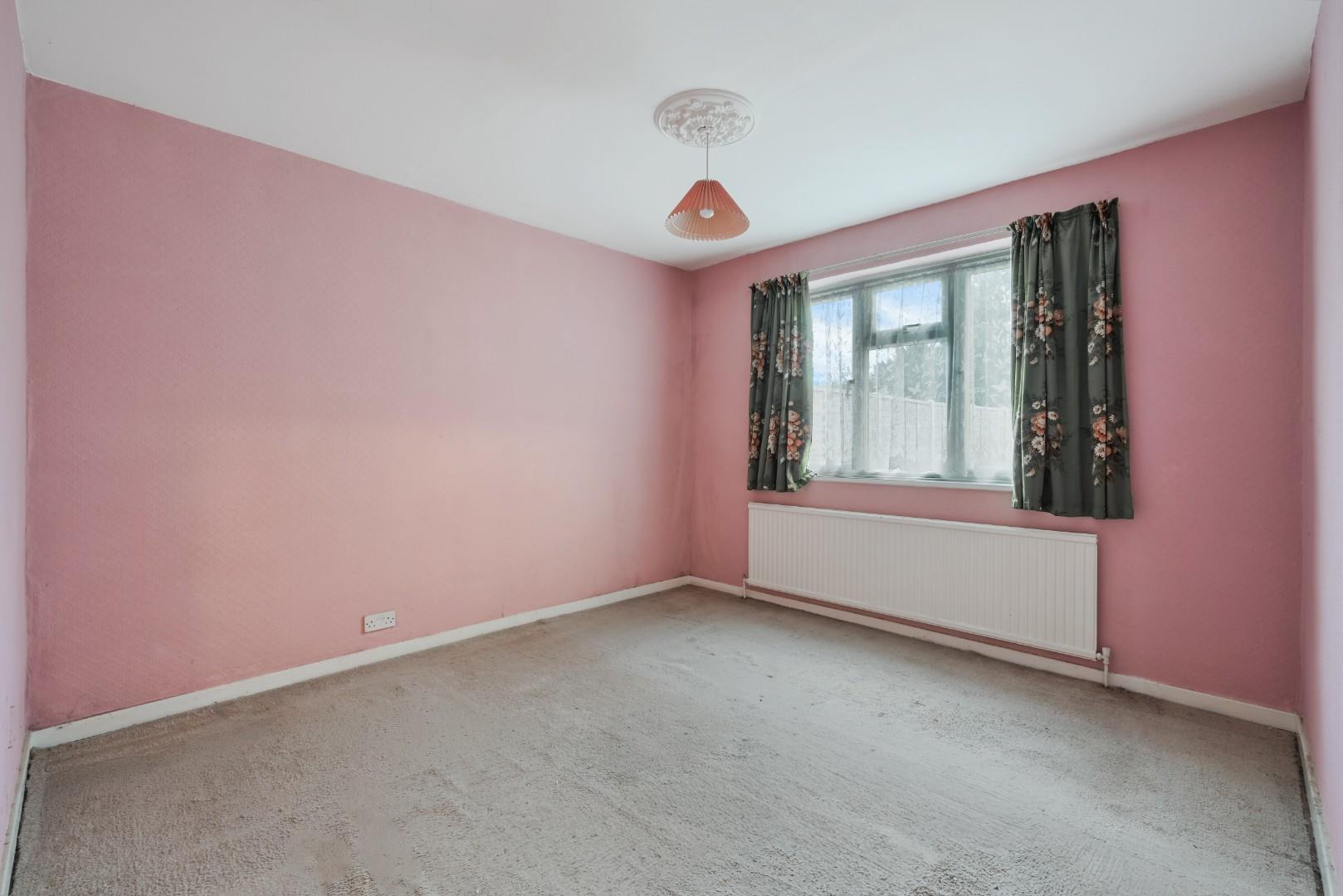 Cox Lane, Ewell | The Personal Agent